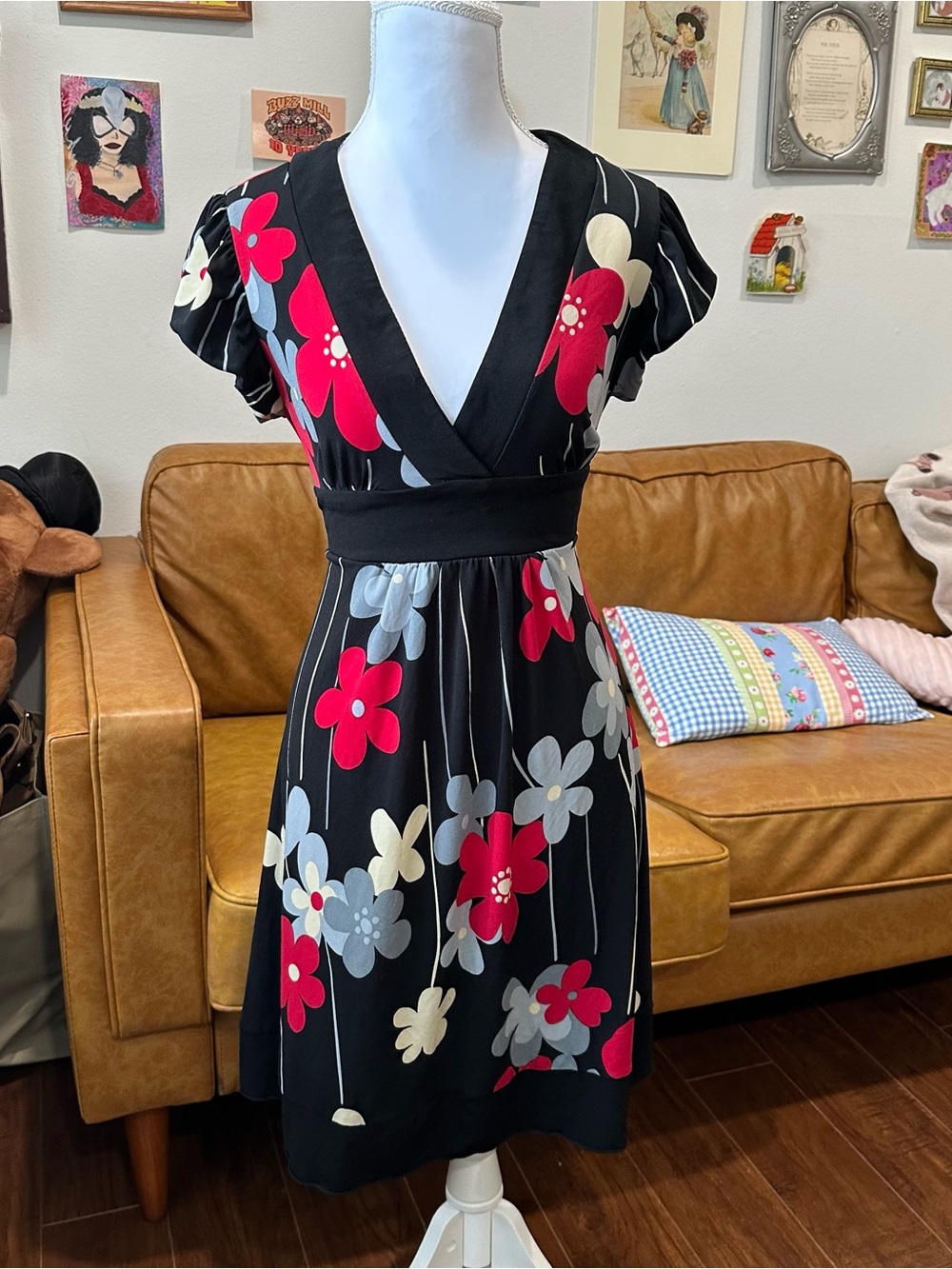 I.N. Studio Black Midi Dress with Red, Cream & Gray Floral Print